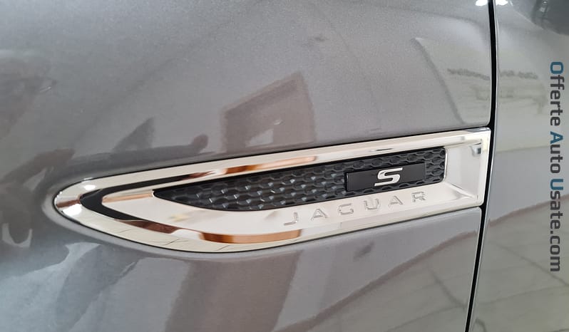 Jaguar E-Pace 2.0 D 150 cv AWD Automatic R-Dinamic S pieno